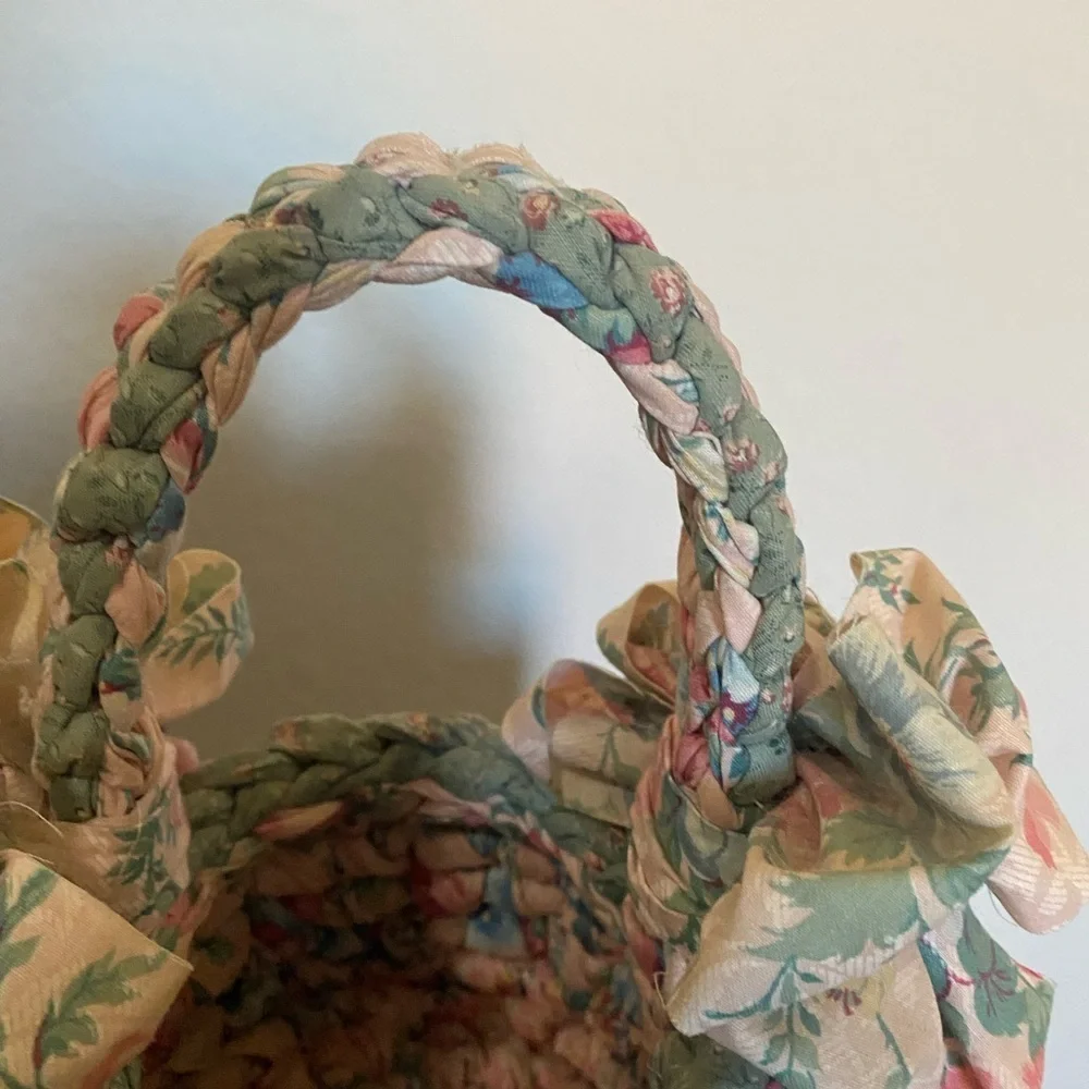 Vintage Handmade Braided Floral Rag Rug Fabric Decorative Cottagecore Bow Basket